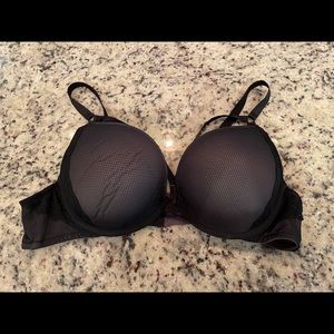 NWOT Torrid Black strappy bra 44B